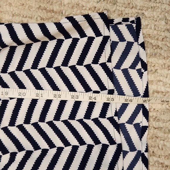 Antilia Femme chevron print cap sleeve top/blouse - Picture 7 of 9